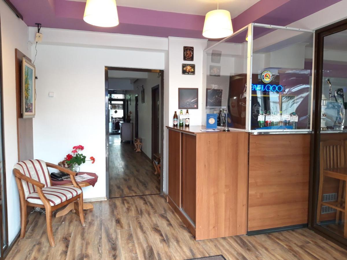 Pensiunea Boema بلوييست المظهر الخارجي الصورة